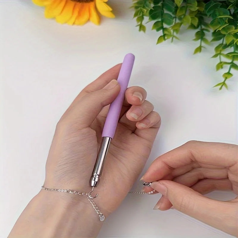 Bracelet Fastening Helper Tool – Jewelry Aid for Easy Wearing & Hooking